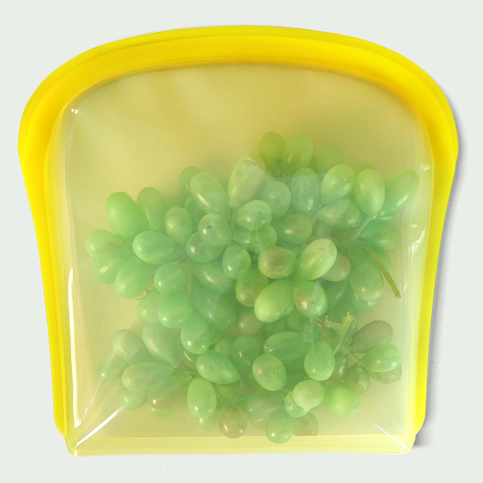 Planet-saving silicone bags 2000ml! Holds juicy berries to steamy soups without spills. Survives freezer to microwave – now that’s snack magic!