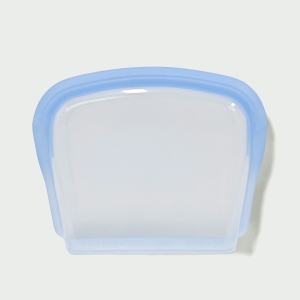 Tiny but mighty! 200ml slim silicone bags perfect for nuts , spices , or makeup. Lays flat like credit card, expands to hold 1 cup snacks!