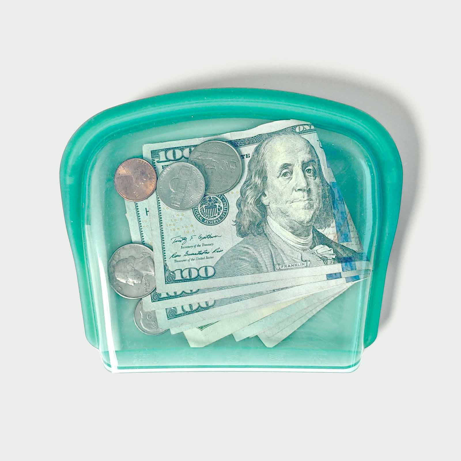 Tiny but mighty! 200ml slim silicone bags perfect for nuts , spices , or makeup. Lays flat like credit card, expands to hold 1 cup snacks!